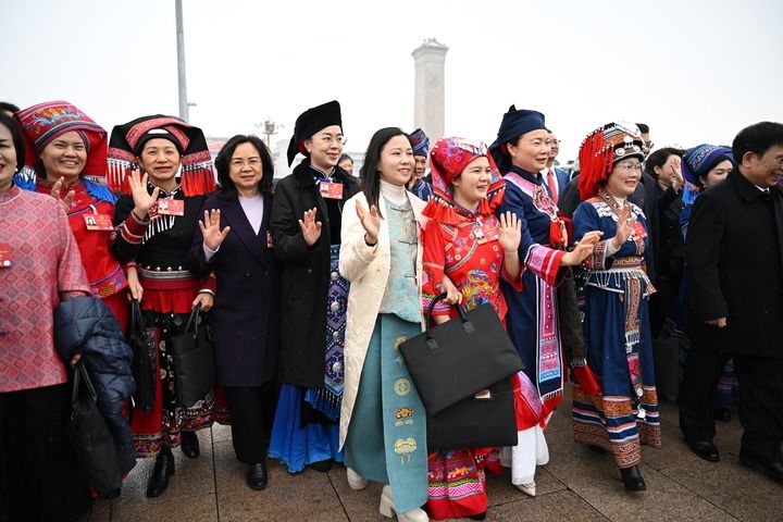 
上海肿瘤医院黄牛代挂号电话票贩子号贩子网上预约挂号,住院检查加快,两会新华鲜报｜春光万里！每一位妇女都是主角