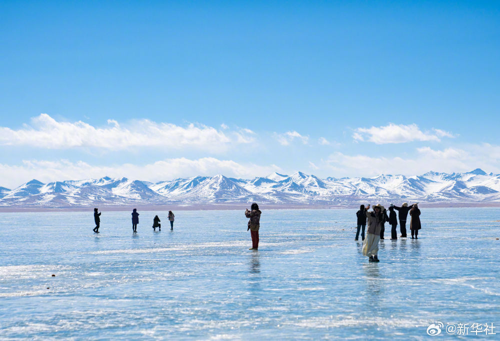 纳木错的蓝冰有多美
