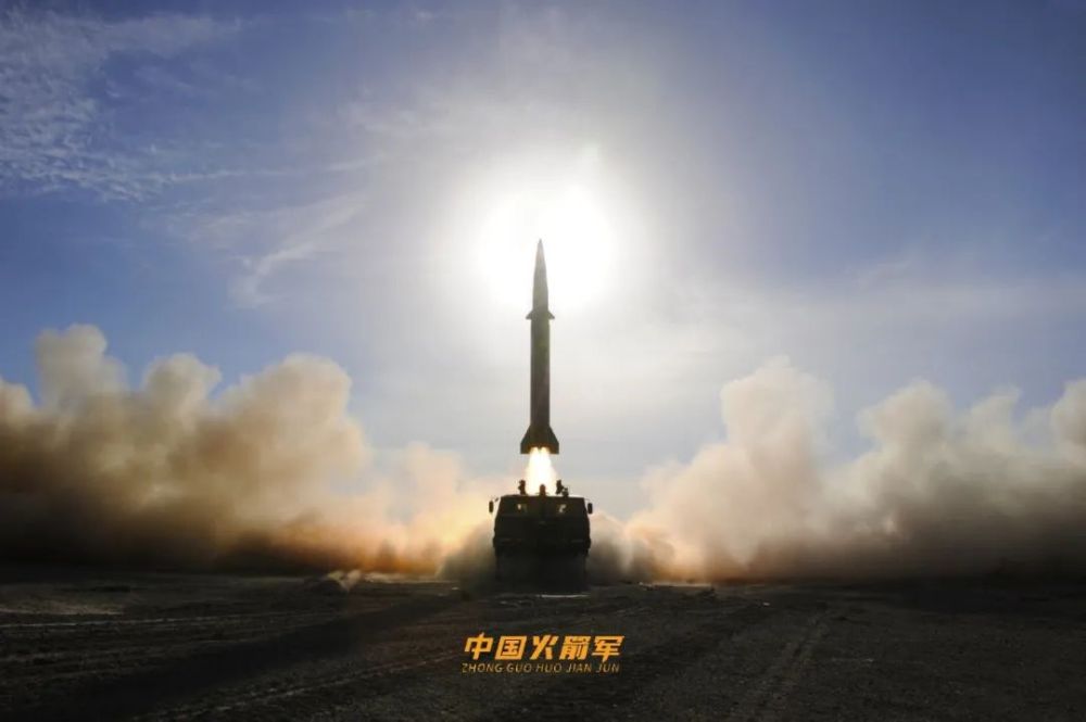 每一张都是壁纸火箭军导弹发射瞬间有多震撼3