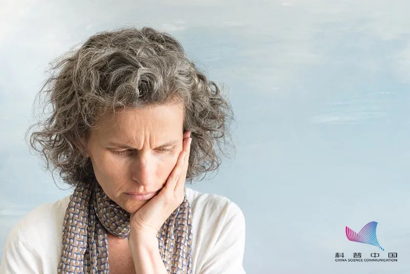 为什么压力大时会长白头发这些情况要注意