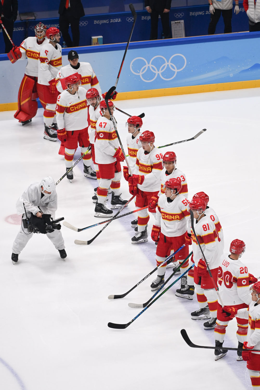 男子冰球中国队VS美国队 双方爆发冲突