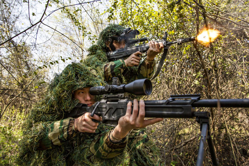 燃！强势围观装甲步兵战术演练现场