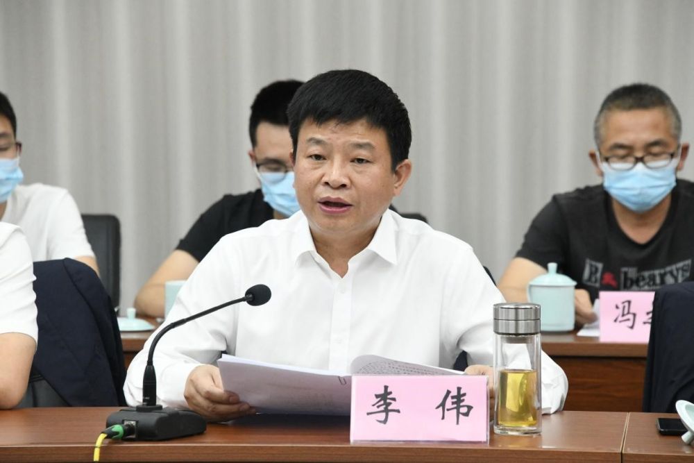 委书记许积标,县领导周立军,练如库,赖军政,詹文亮;来凤县委书记李伟