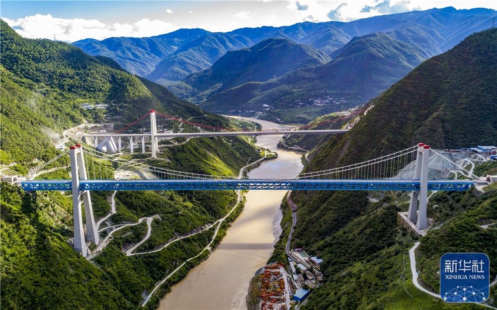 丽香铁路金沙江特大桥主体全部完工