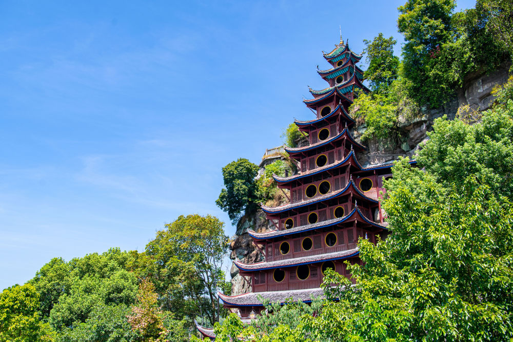 长江"小蓬莱"忠县石宝寨 - 新华社客户端