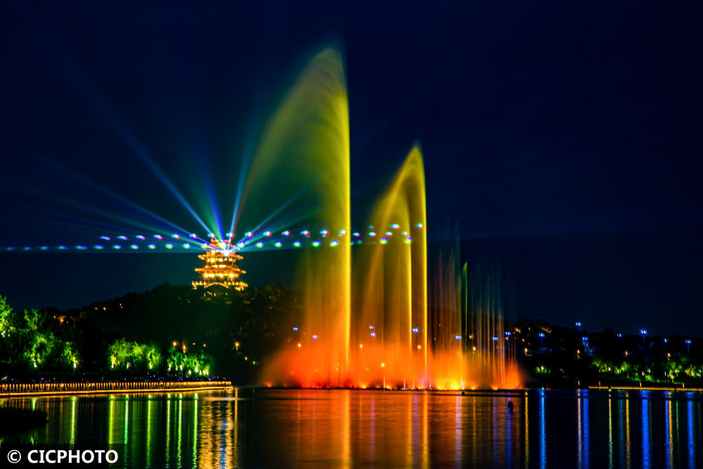 缤纷"夜经济" 浓浓"烟火气"_易门县融媒体中心