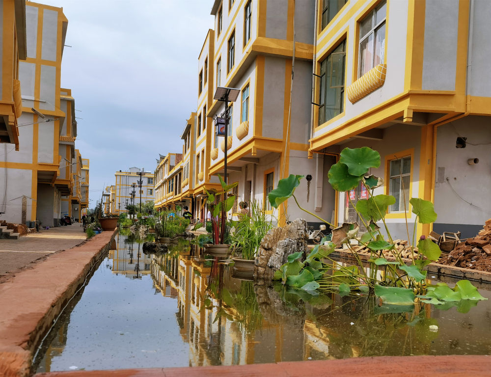 昆明晋宁:小火车驶进沙堤 这个"美丽乡村"有看点 - 新华社客户端