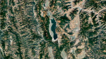 横断山脉卫星图图片