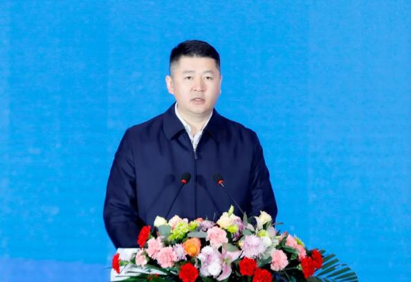 活动现场,东胜区委副书记,政府区长韩涛在致辞中表示,近年来,东胜区