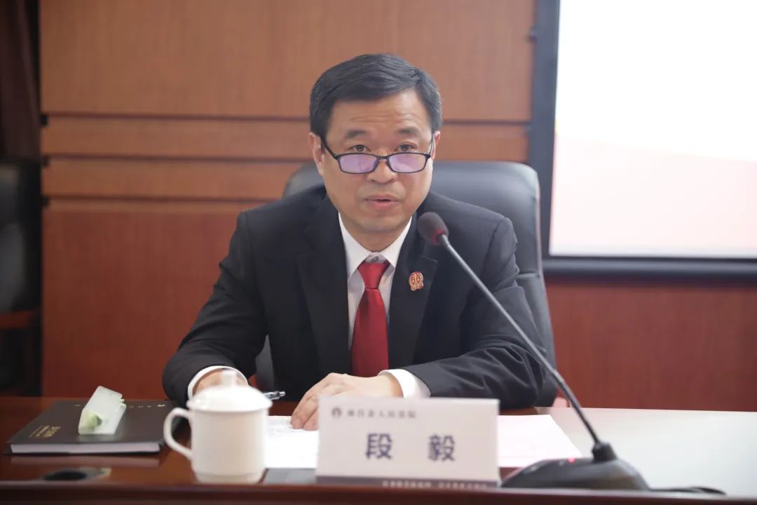 您现在的位置:>首页>法院>内容会上,熊江波宣布了关于段毅同志,廖溢爱