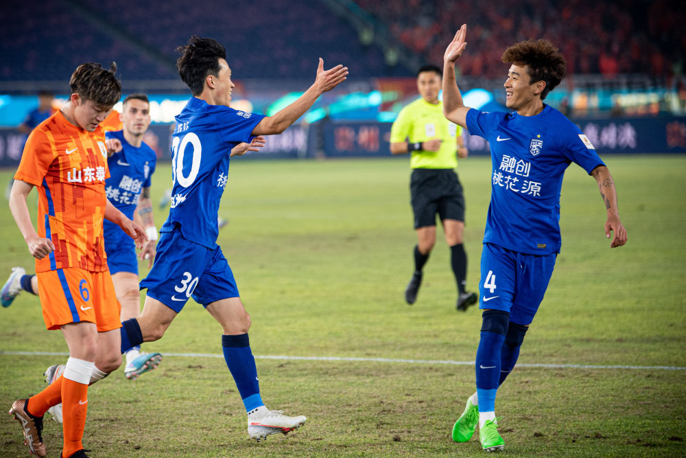 新华社——追光|这座揭开面纱的亚运会足球决赛场，瞧瞧有啥不一样(图1)