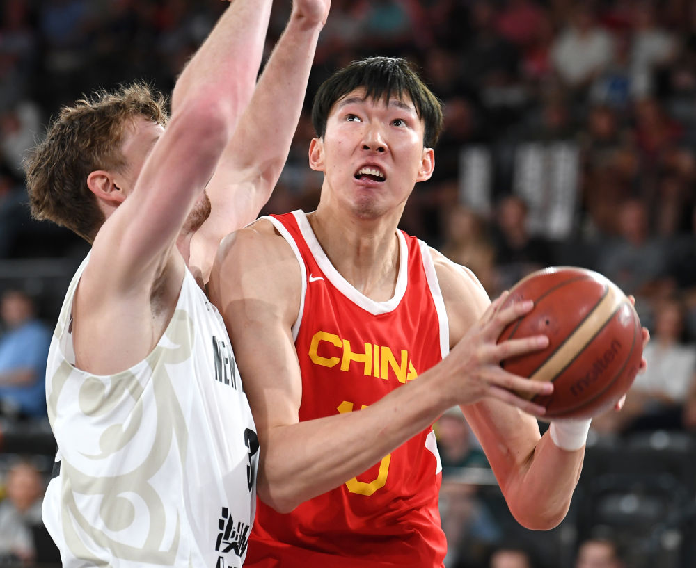 周琦加入广东宏远篮球俱乐部
