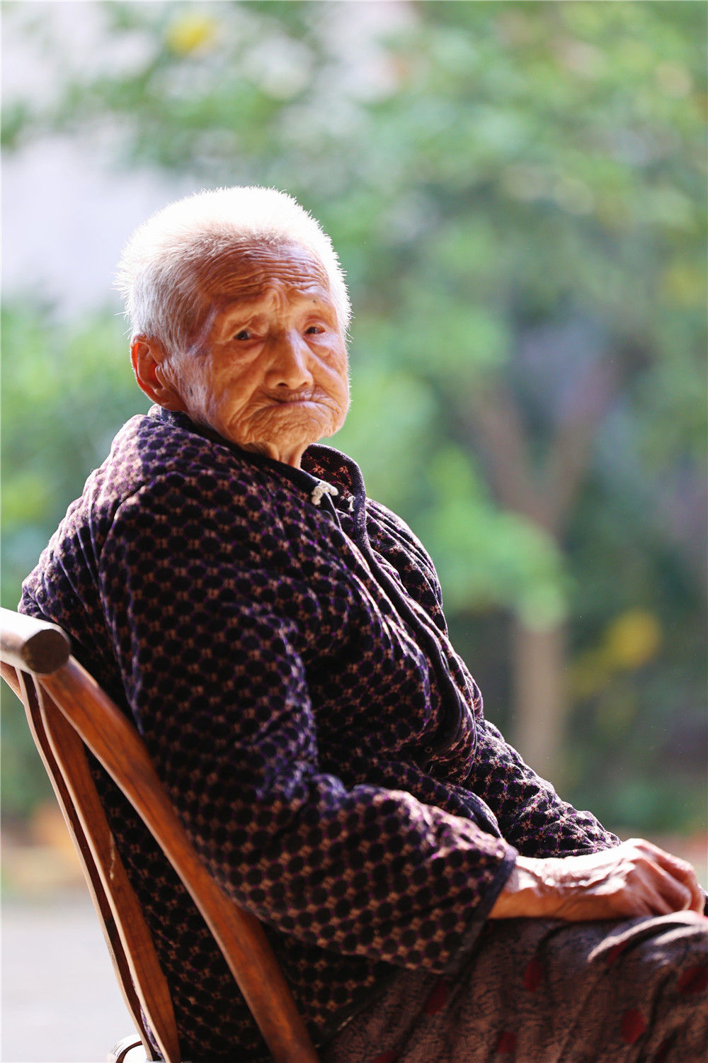 新洲百岁老人的幸福瞬间