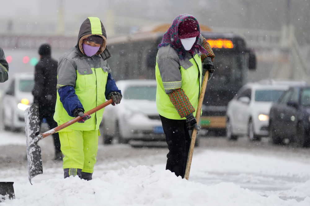 央媒看冰城哈尔滨以雪为令有序迎战暴雪天气