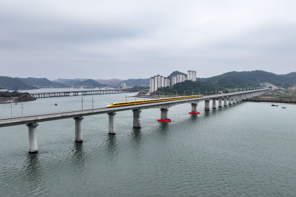 防东铁路开通运营在即