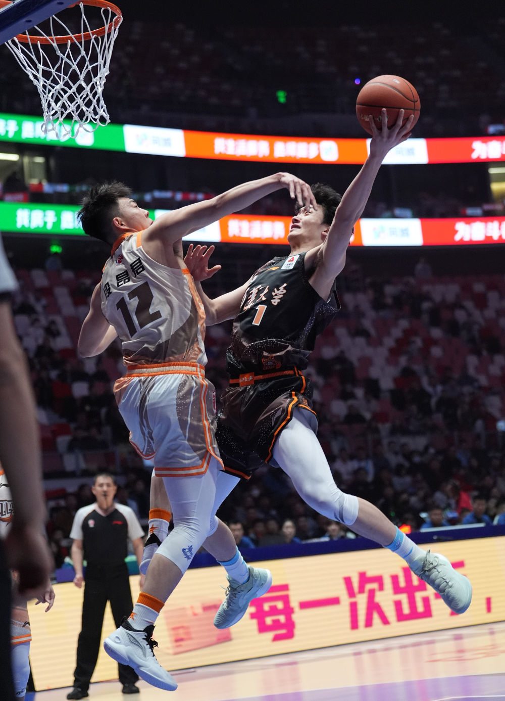 cba全明星赛星锐赛清华大学队胜星锐一年级队