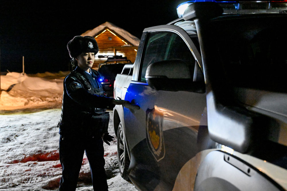 我在现场·照片背后的故事|在新疆阿勒泰,我看到他们的坚守与奉献 -天