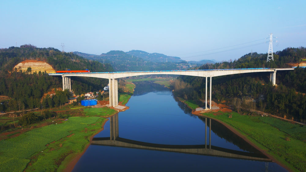 2024年3月5日,中铁十五局五公司苍巴高速项目控制性工程巴河特大桥全