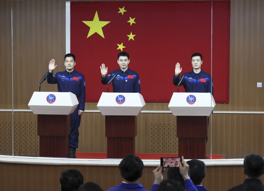 新华视点｜神舟十八号载人飞行任务三大看点