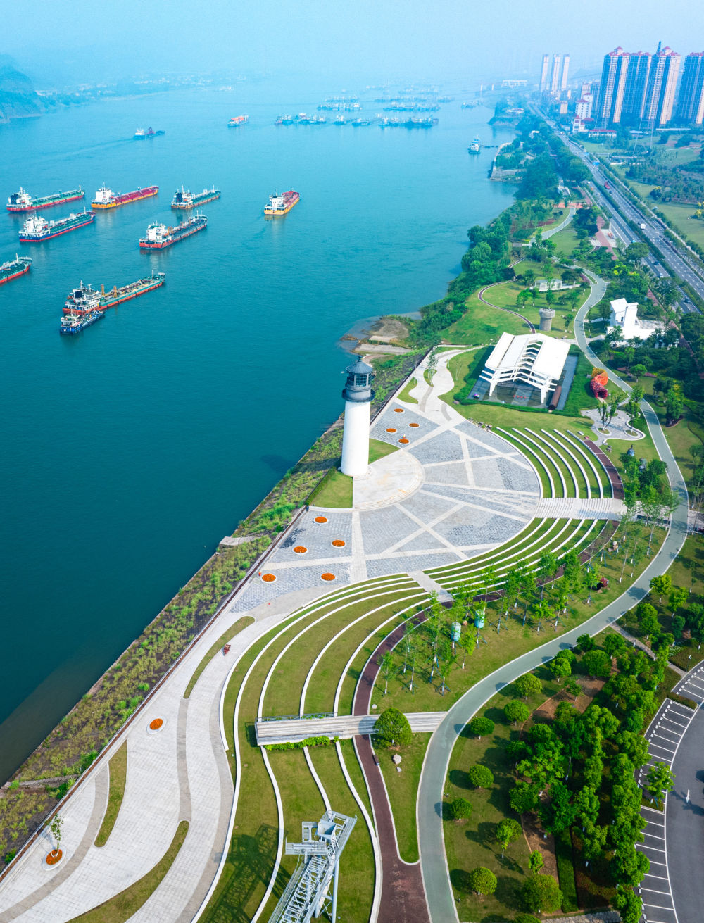 湖北宜昌:旧码头"变身"绿长廊_长江云 - 湖北网络广播电视台官方网站