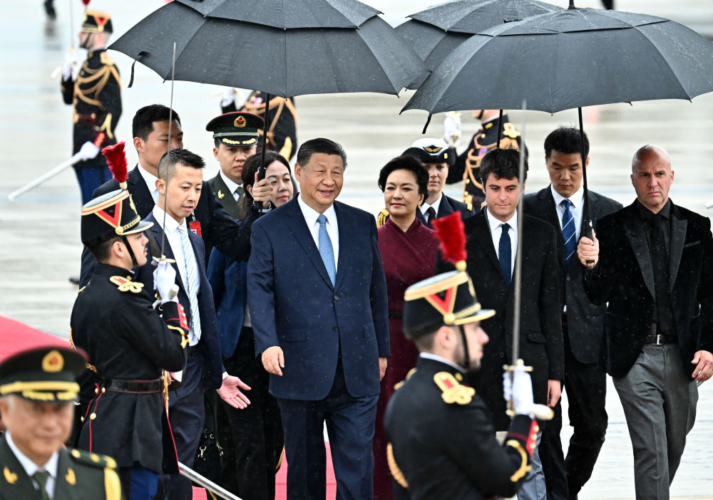 近距离｜习主席称赞法国总理中文“讲得很好，很标准”