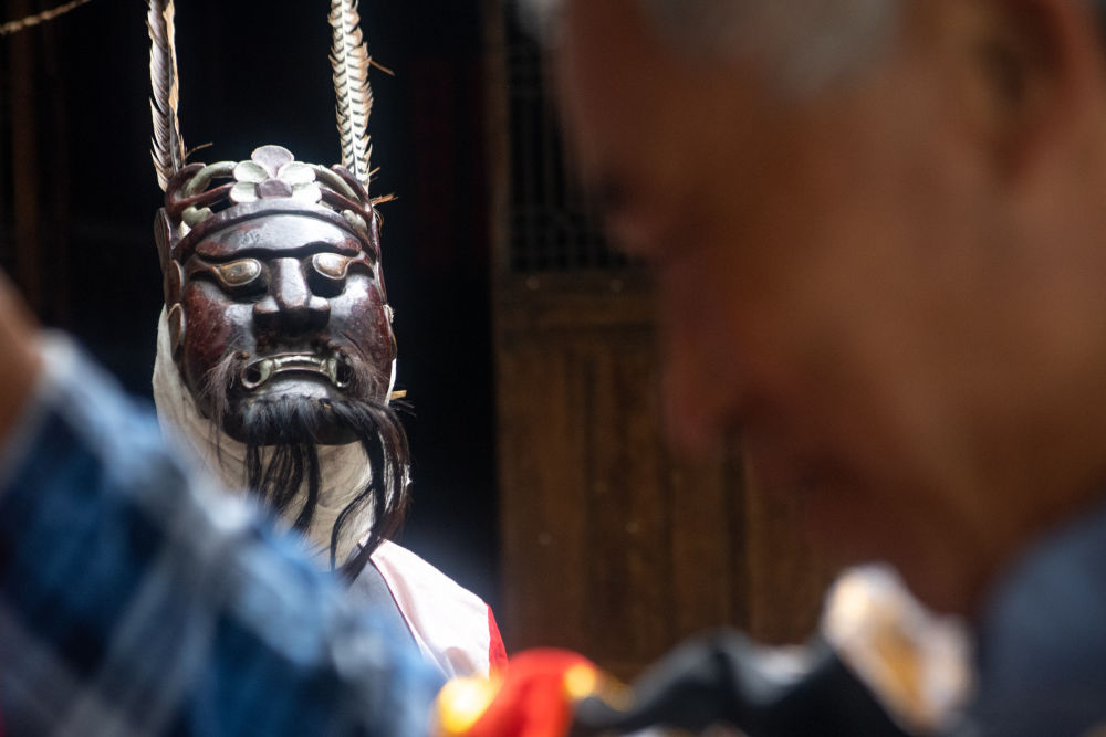 镜观·非遗丨酉阳阳戏艺人：一手耕田一手戏