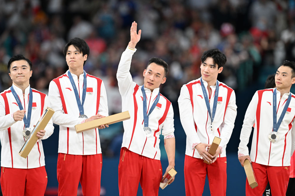 痛失體操男團(tuán)金牌 并非一人之責(zé)