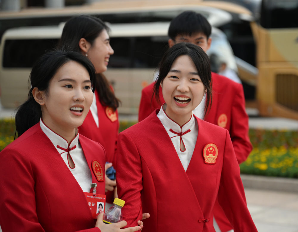 中国体育代表团总结大会现场图,你认出哪些熟悉面孔