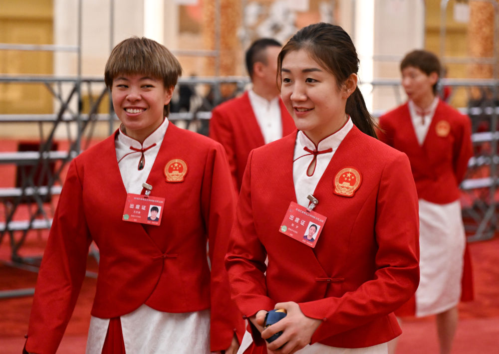 中国体育代表团总结大会现场图,你认出哪些熟悉面孔
