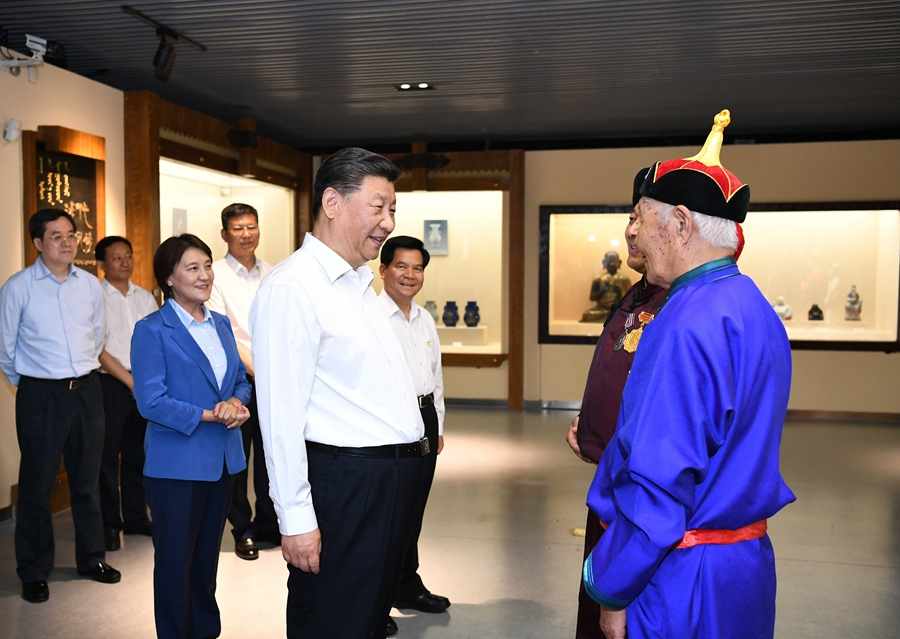 学习进行时｜像石榴籽一样紧紧抱在一起——习近平总书记推动民族团结的故事