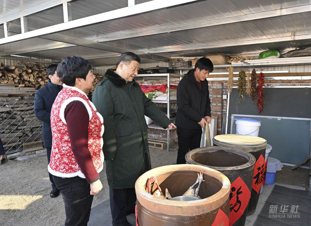 習近平在遼寧葫蘆島市看望慰問受災群眾