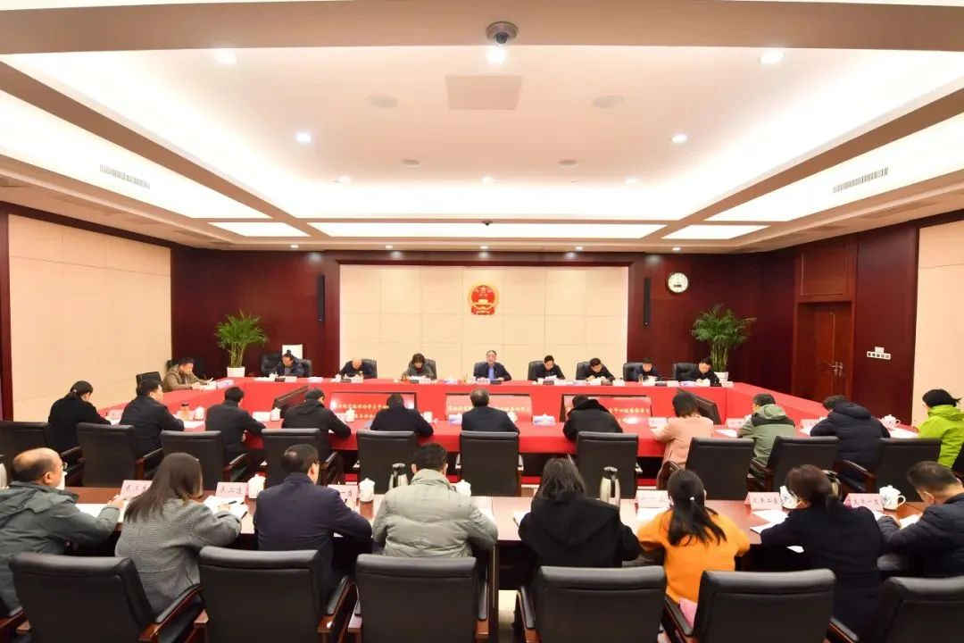 江西高院开展党组理论学习中心组学习暨民主生活会学习研讨