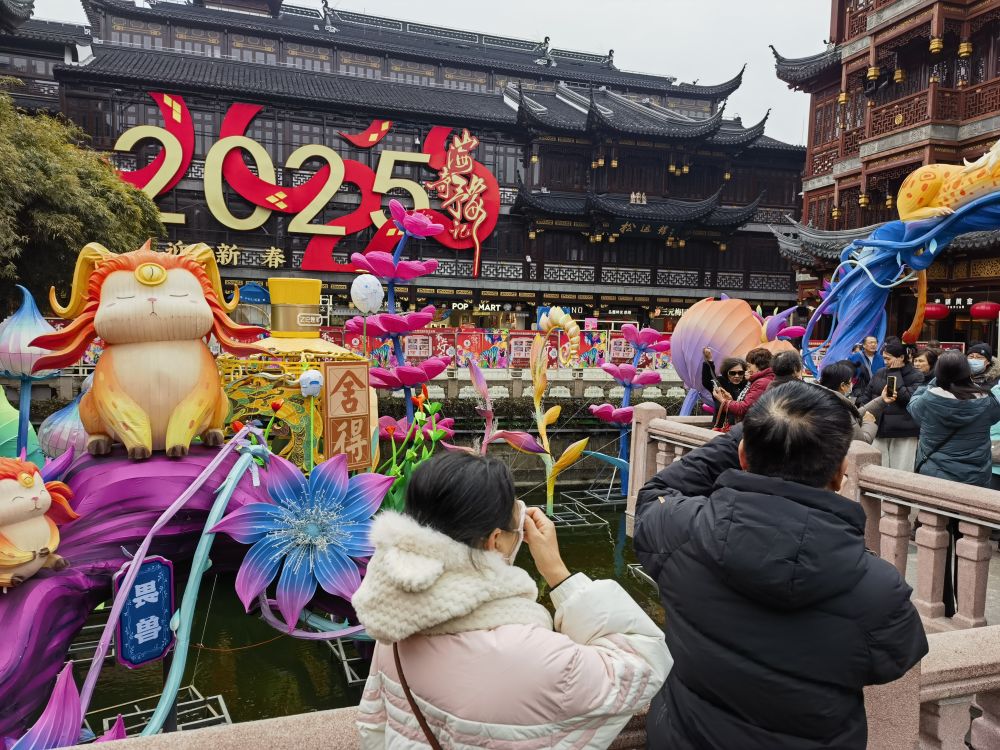 果博平台新华全媒+灯火映街市 春暖闹元宵——各地群众欢度元宵佳节