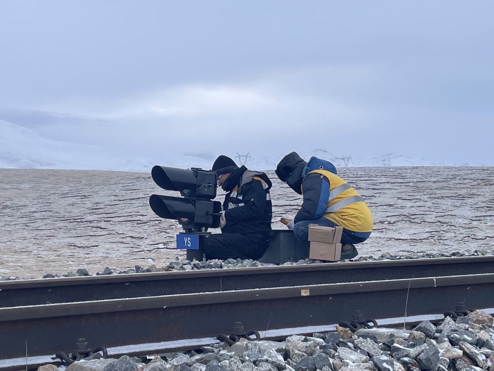 新春走基层｜海拔4700米风雪中的春运信号守护