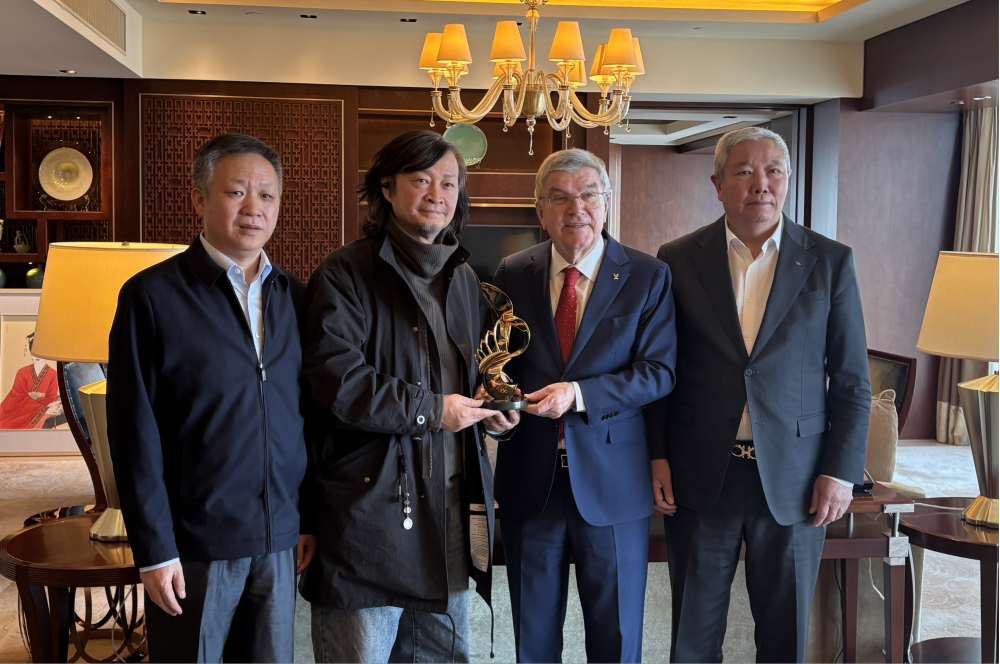 “为奥运喝彩”艺术写生团团长何加林获“国际奥委会主席奖”