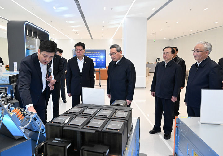 李强在中国电信中国联通中国移动所属企业调研时强调 加力推进前沿新兴领域科技创新 更好培育新质生产力推动高质量发展