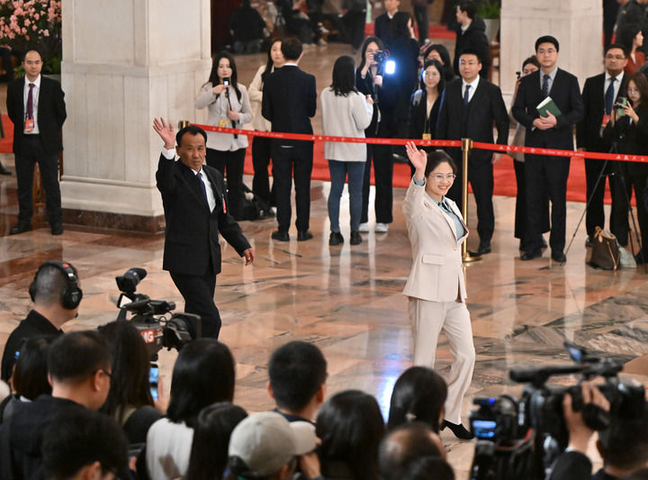 逐夢春天里 同心向未來——十四屆全國人大三次會議閉幕側記