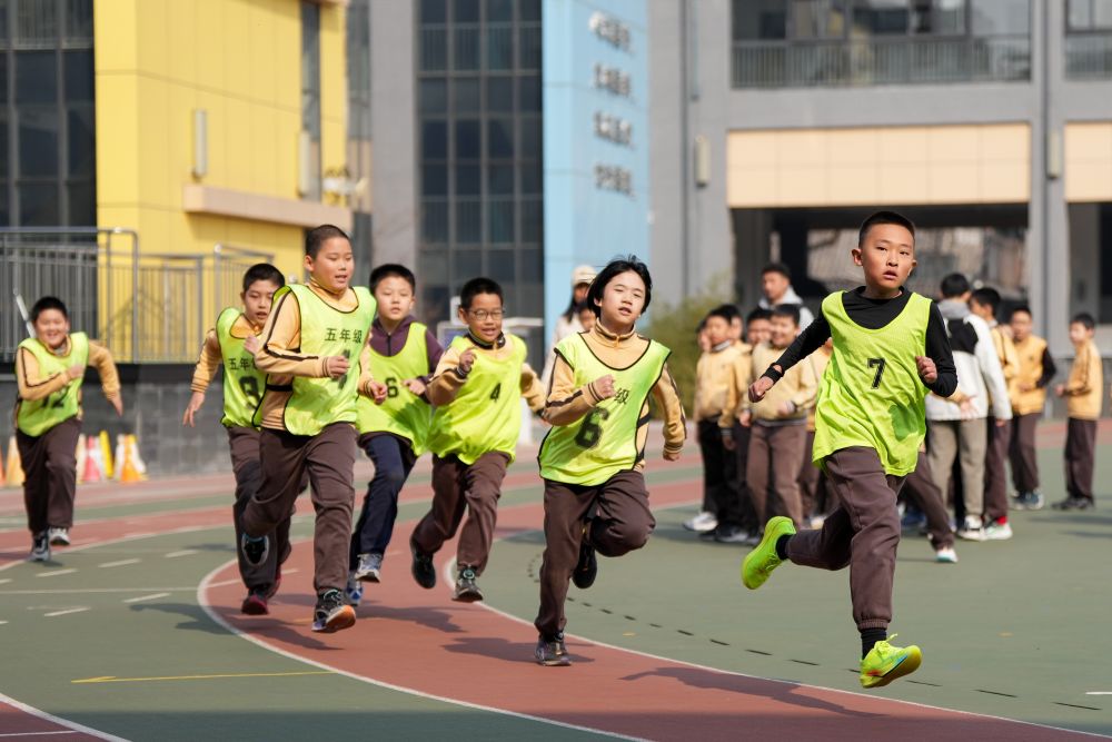 设施近民 老幼同惠 科技赋能——代表委员话“十四五”全民健身计划实施成效