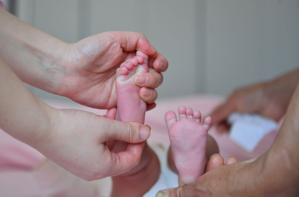 世界卫生日：保障母婴健康 呵护祖国未来