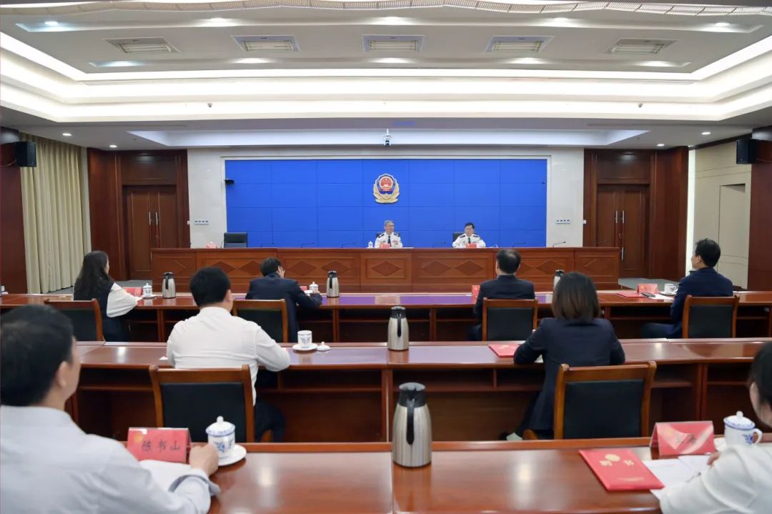 省公安厅举行第六届党风政风警风监督员聘任仪式