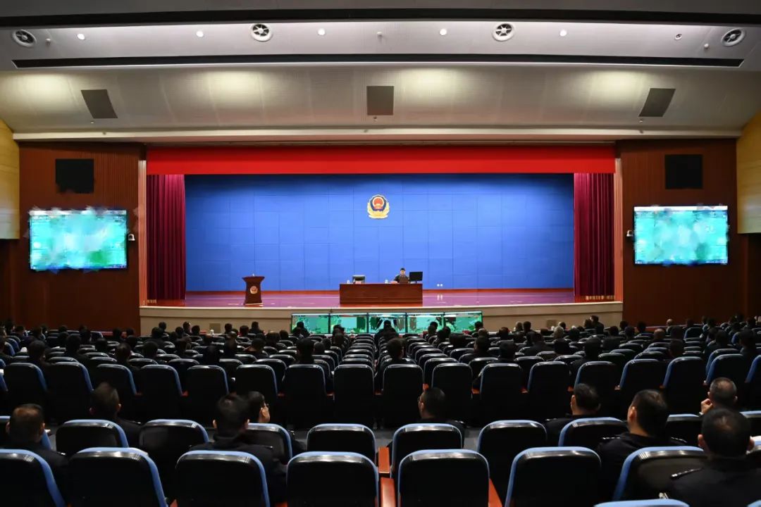 省公安厅举办第六期全省“公安大讲堂”