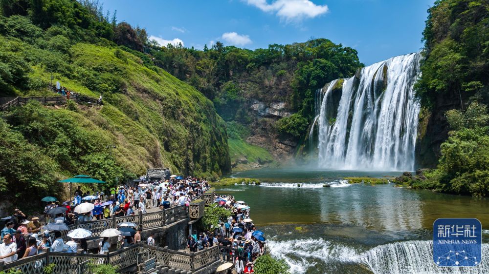 五一假期旅游消费市场活力十足