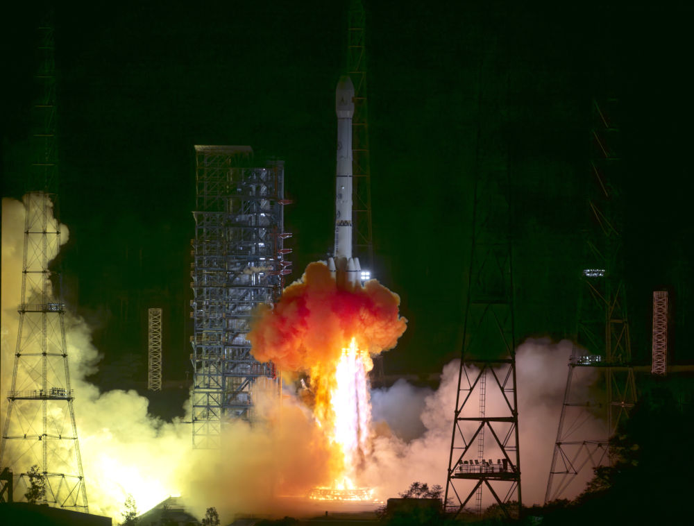 新华全媒＋丨天问二号任务发射圆满成功