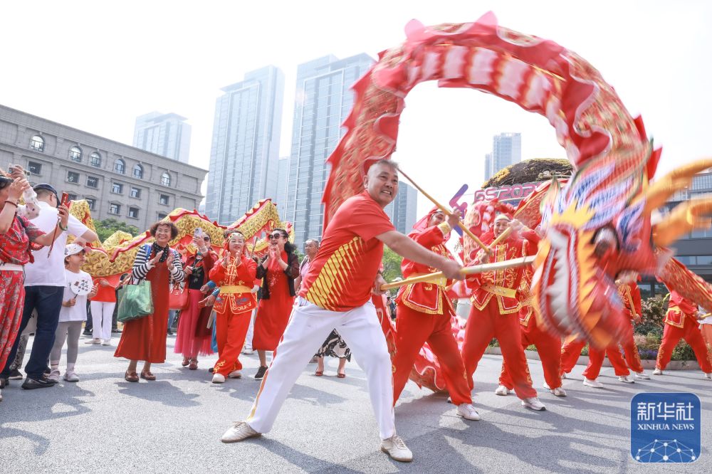 五一假期旅游消费市场活力十足