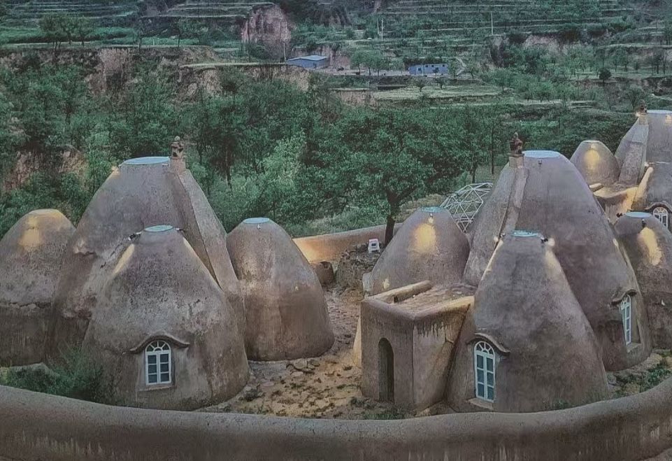 新华视点丨文旅热：“宝藏小城”缘何不断扩容？