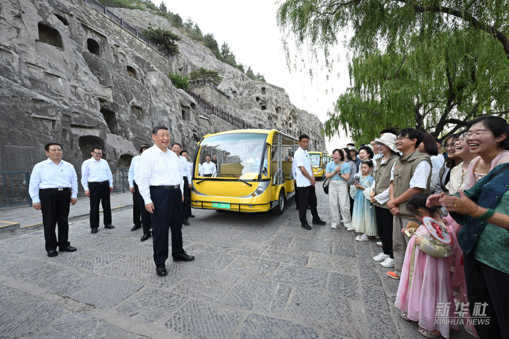 新华图讯丨习近平在河南洛阳市考察调研