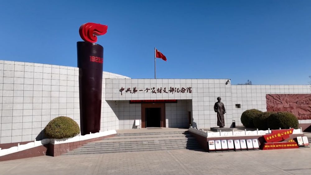 新华视点｜暑期消费“热”起来 多地业态创新点燃夏日经济引擎