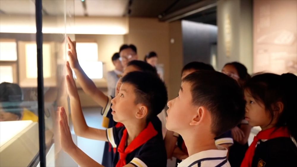 多元文旅绘就暑期画卷 夏日经济点燃消费热潮