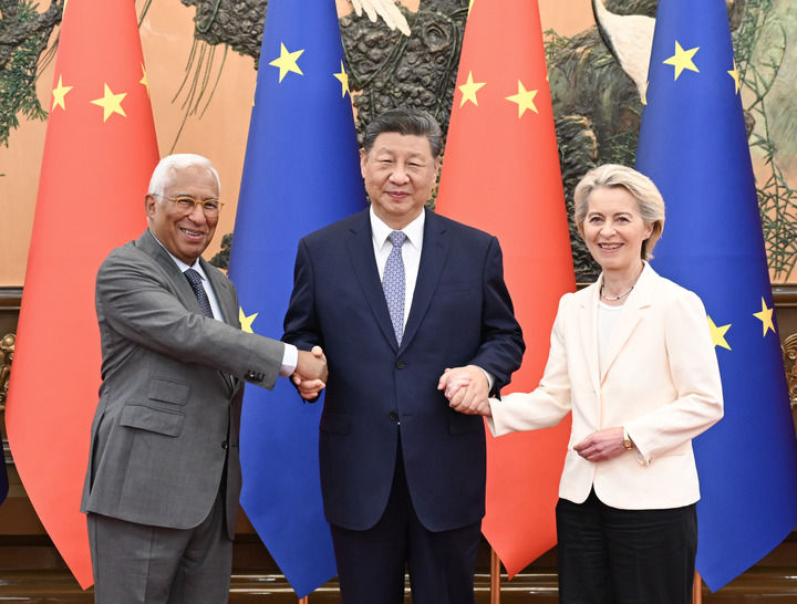 習(xí)近平會(huì)見(jiàn)歐洲理事會(huì)主席科斯塔、歐盟委員會(huì)主席馮德萊恩