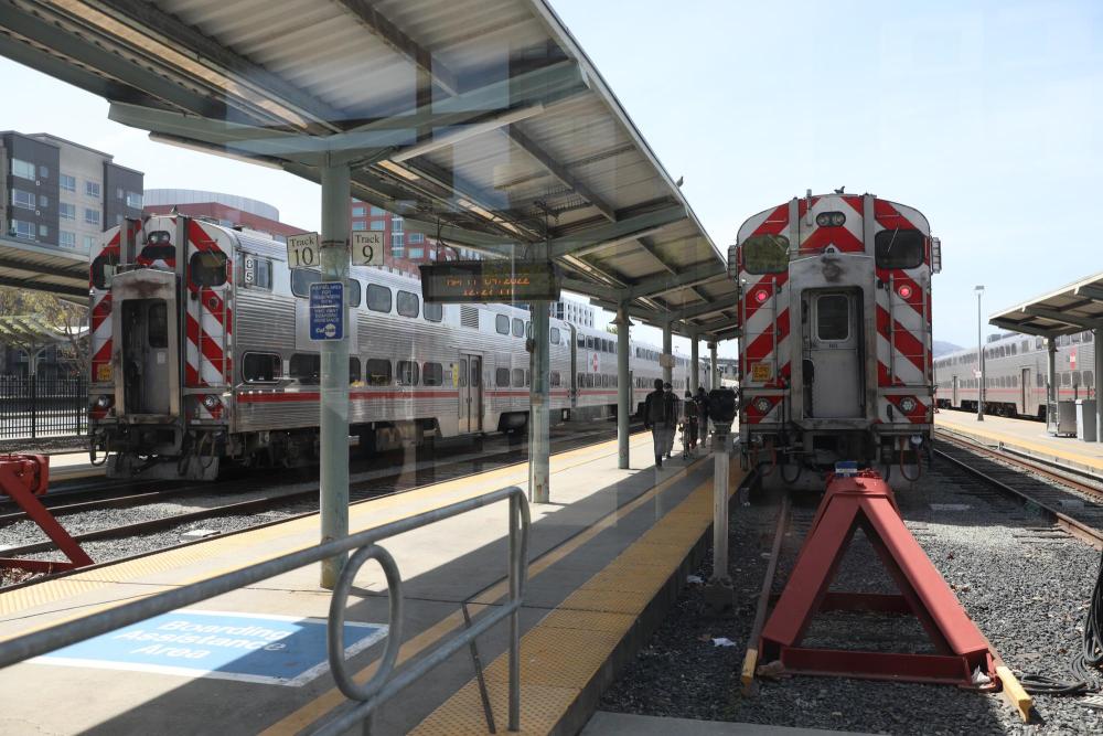 美国联邦政府再“砍”加州高铁建设拨款